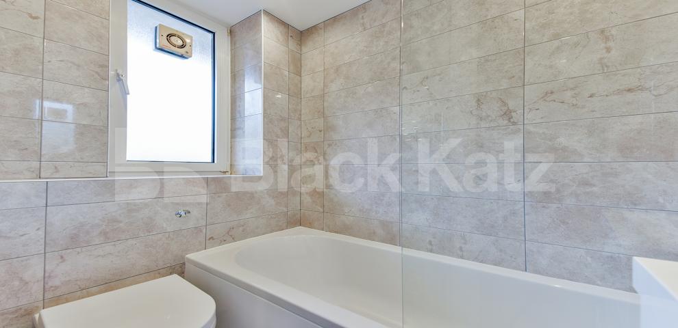 			LET, 1 Bedroom, 1 bath, 1 reception Apartment			 Tower Bridge Road , London Bridge / Bermondsey